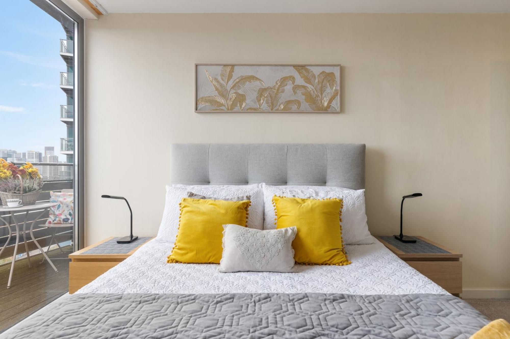 Stratford Skyview Apartment Лондон Екстер'єр фото