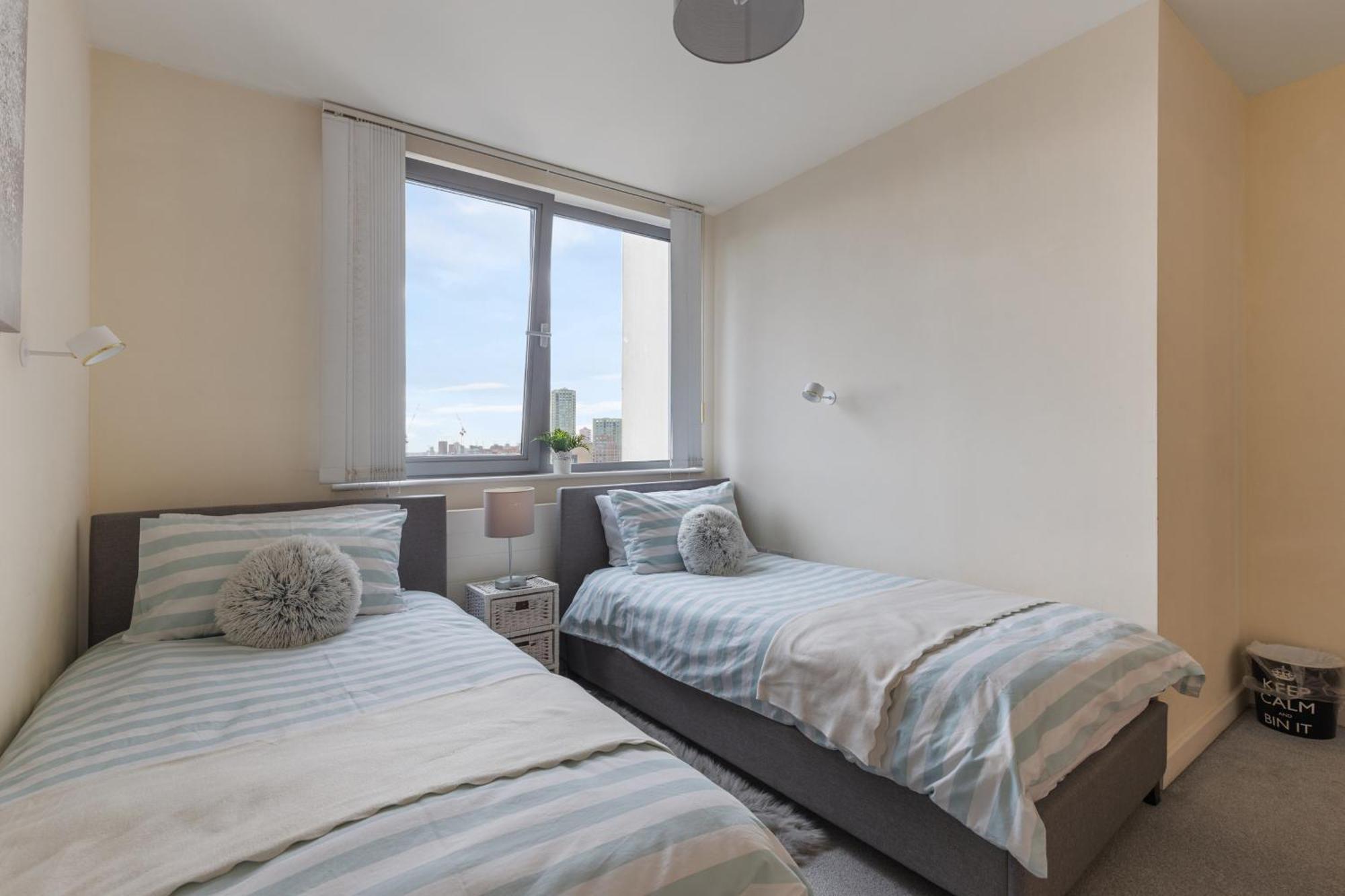 Stratford Skyview Apartment Лондон Екстер'єр фото