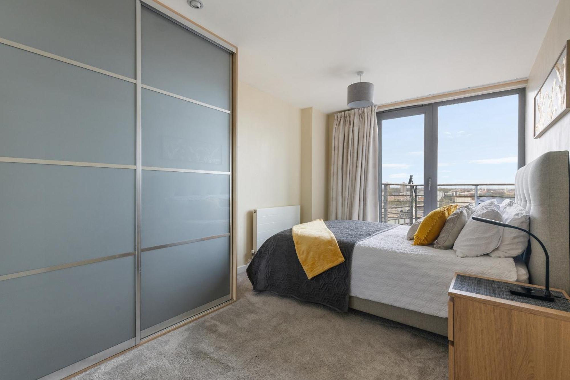 Stratford Skyview Apartment Лондон Екстер'єр фото